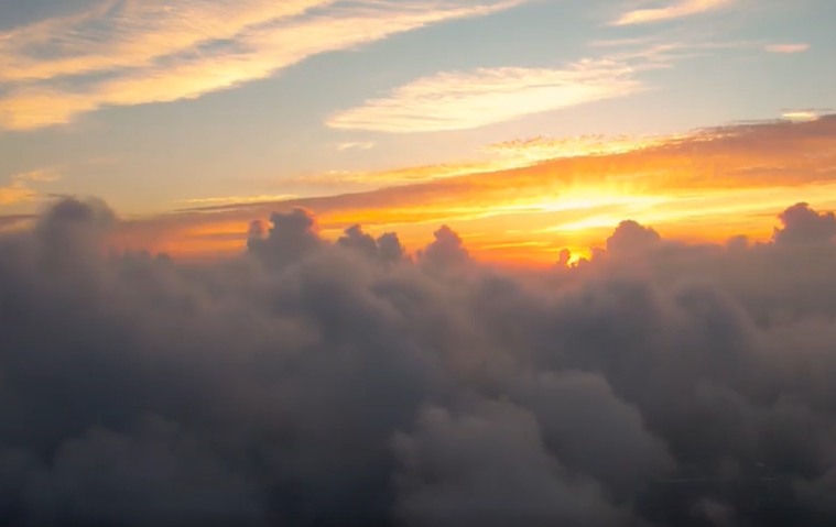 Breathtaking sunrise, sea of clouds in Hangzhou