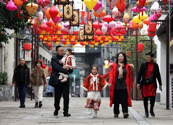 Zhejiang tourism revives during Spring Festival