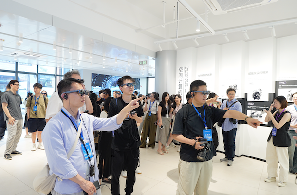 Foreign journalists explore Zhejiang's innovation drive in Hangzhou