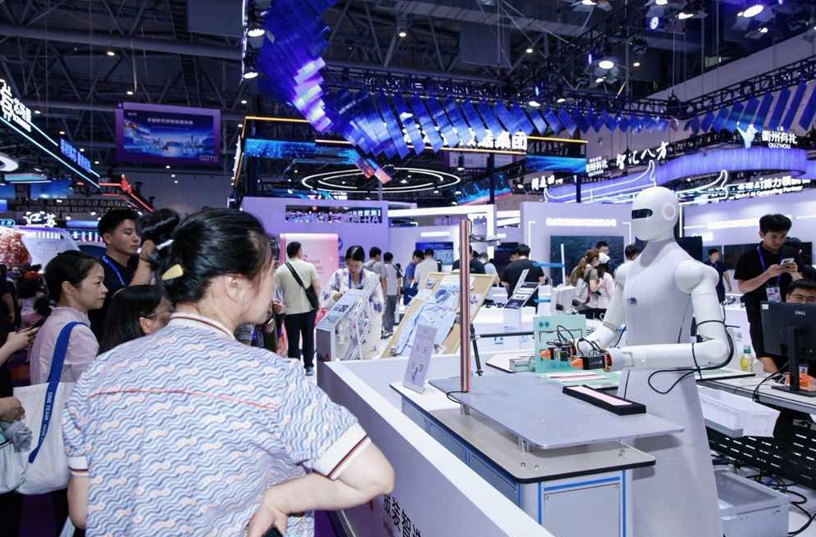 Digital Trade Expo: Cutting-edge digital technology draws over 50,000 participants, including over 12,000 from overseas 